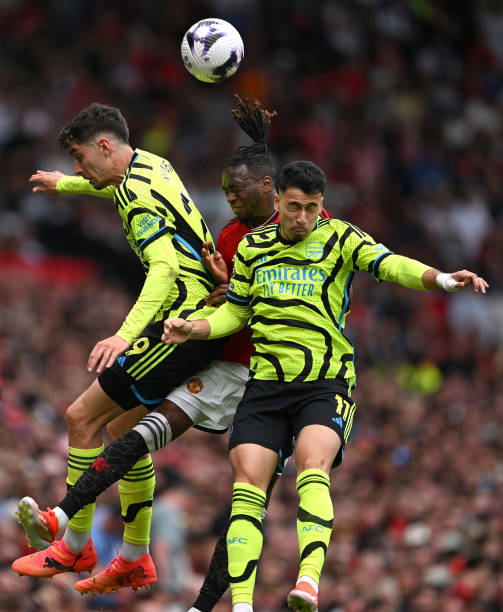 球迷们纷纷 球迷们纷纷